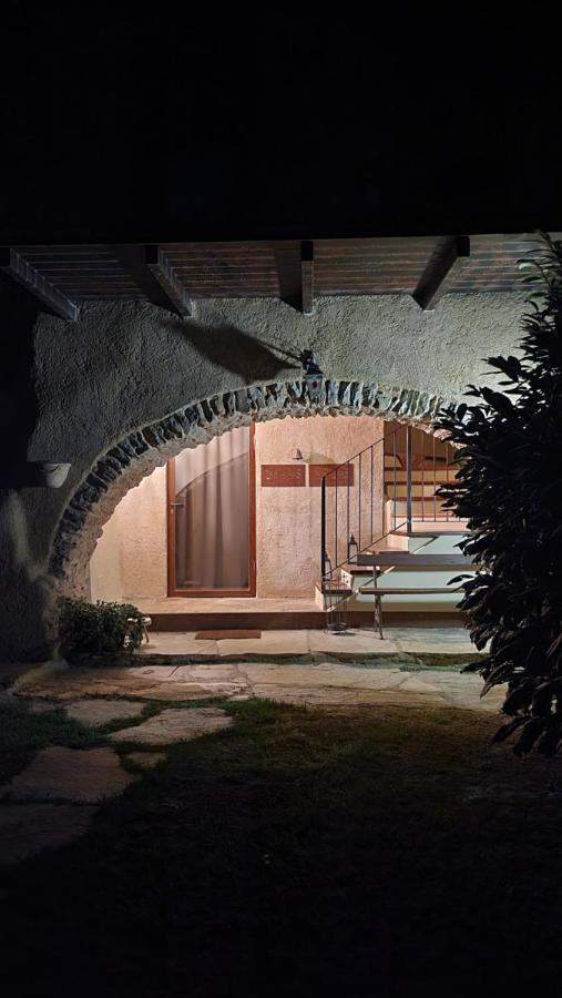 La Terrazza Naturas Con Romantica Mini Piscina Calda Sui Tetti Rossana 외부 사진